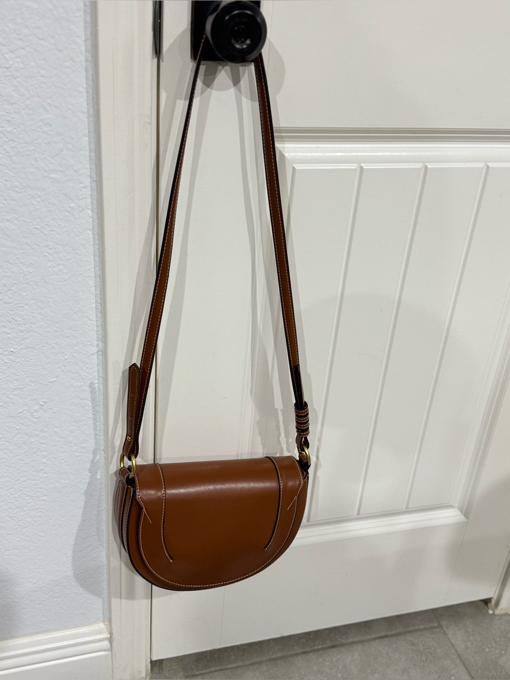ZARA contrasting Topstitching Crossbody Bag Classic Brown Leather Saddle bag. - Picture 3 of 4